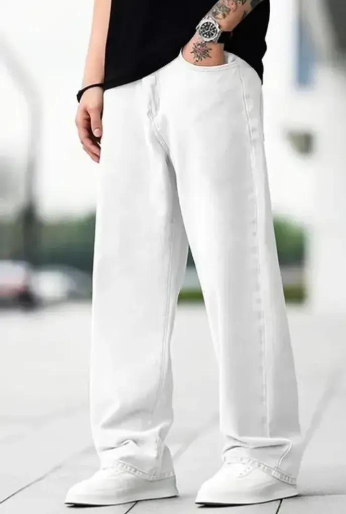 WHITE STRAIGHT FIT TRENDING